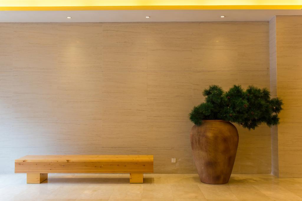 Ji Hotel Wuhan Guanggu Plaza Экстерьер фото
