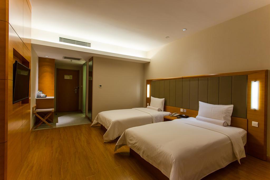 Ji Hotel Wuhan Guanggu Plaza Номер фото