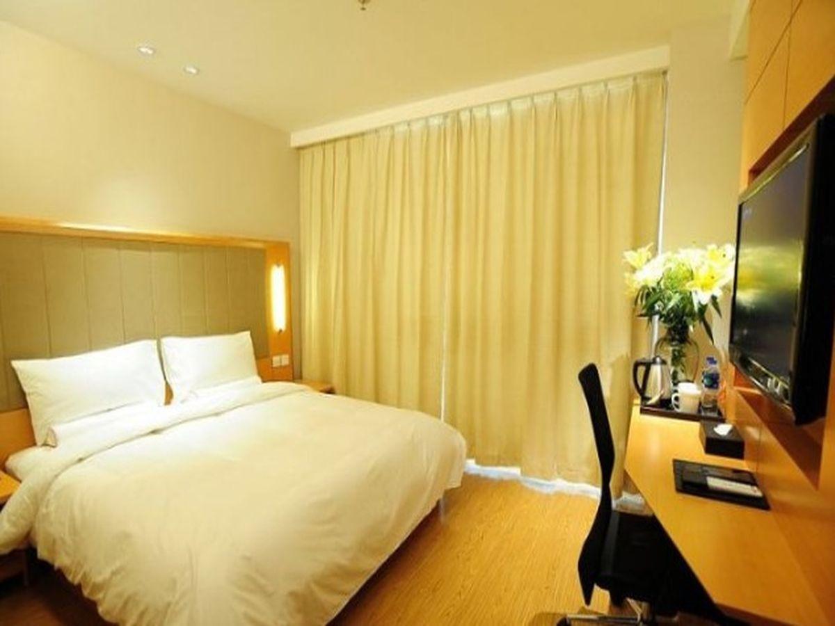 Ji Hotel Wuhan Guanggu Plaza Экстерьер фото